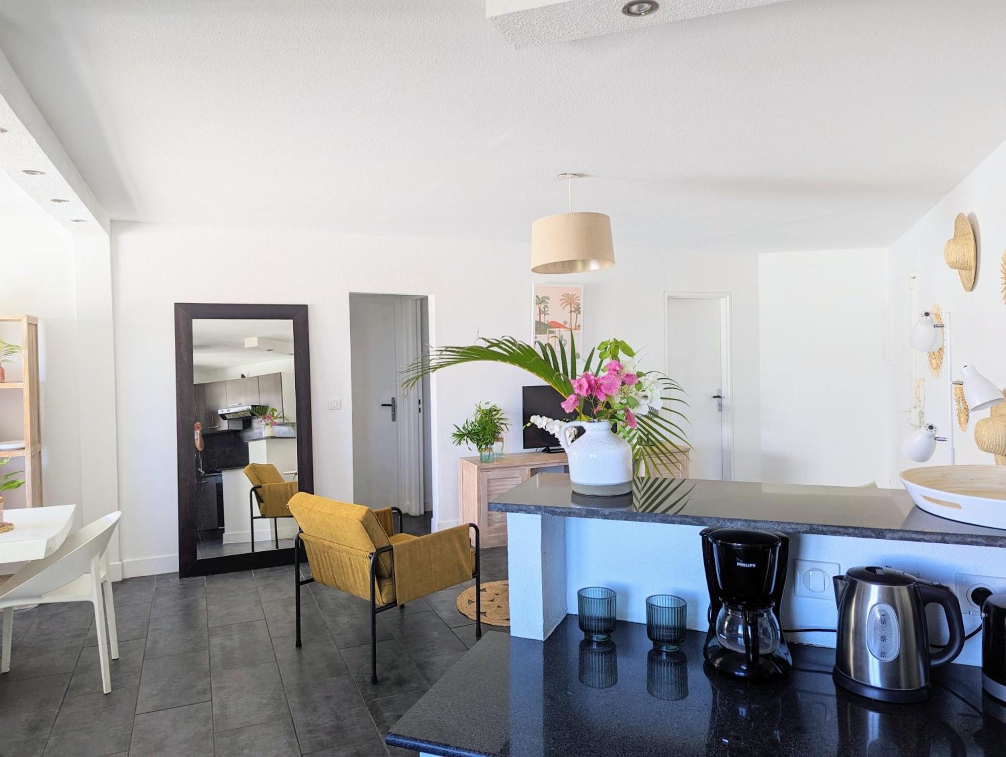 Apartamento Cap Saint Gilles - T3 Vue Sur Le Port Exterior foto